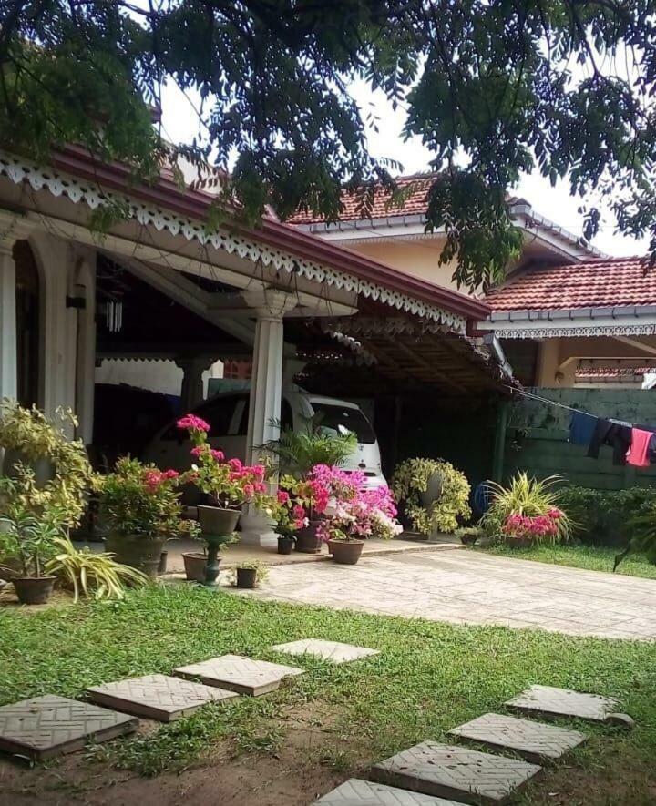 Ruslanka Homestay Ettukala 外观 照片